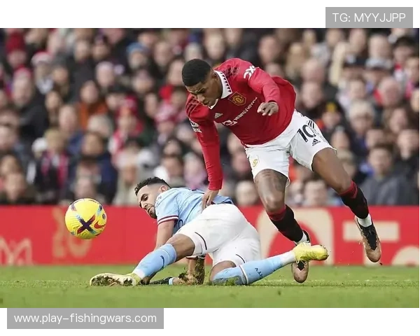 曼联反击战术奏效,B费直塞助攻拉什福德单刀破门 曼联反击战术奏效,B费直塞助攻拉什福德单刀破门